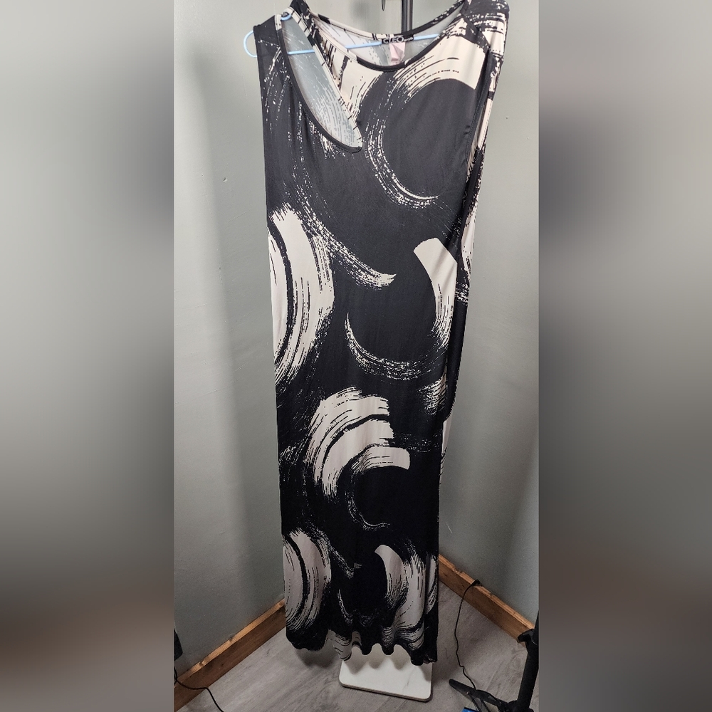 Cleo Monochrome Abstract Dress